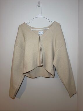 NWT MABLE Beige V Neck Cropped Sweater Women’s Large